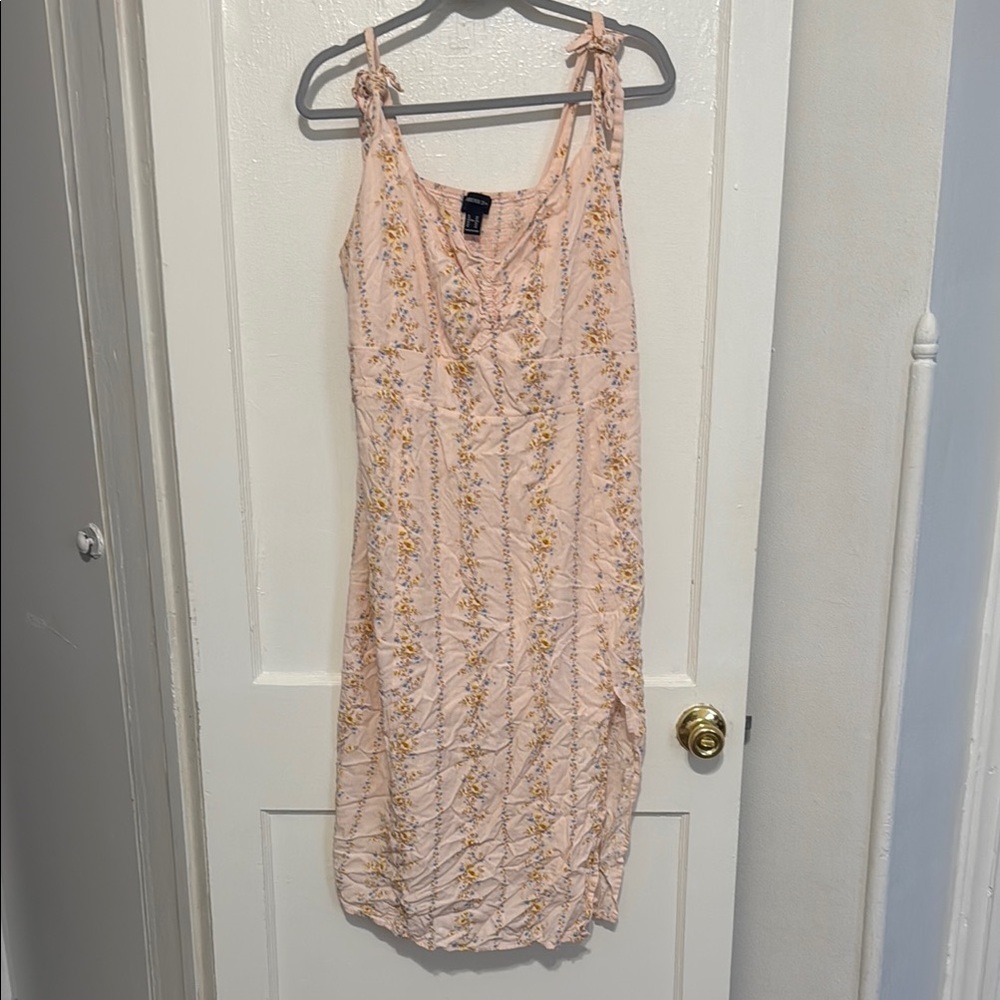 Forever 21 Blush Floral Midi Dress